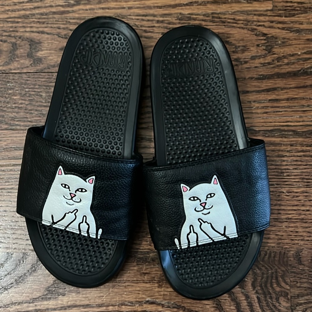 Ripndip cat slides. Size 6